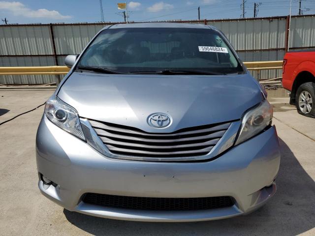 Photo 4 VIN: 5TDYZ3DC3HS786495 - TOYOTA SIENNA XLE 