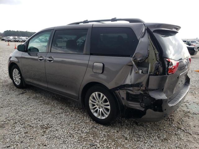 Photo 1 VIN: 5TDYZ3DC3HS787274 - TOYOTA SIENNA XLE 