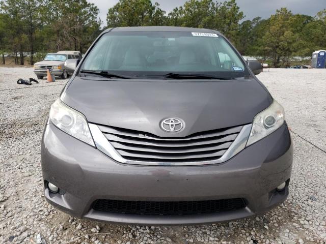 Photo 4 VIN: 5TDYZ3DC3HS787274 - TOYOTA SIENNA XLE 