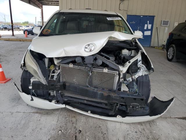 Photo 4 VIN: 5TDYZ3DC3HS793835 - TOYOTA SIENNA XLE 