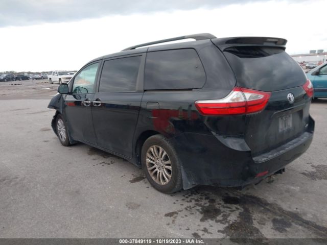 Photo 2 VIN: 5TDYZ3DC3HS795035 - TOYOTA SIENNA 