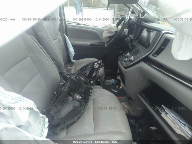 Photo 4 VIN: 5TDYZ3DC3HS811332 - TOYOTA SIENNA 