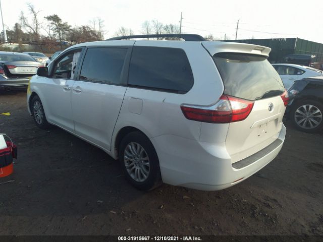 Photo 2 VIN: 5TDYZ3DC3HS818569 - TOYOTA SIENNA 