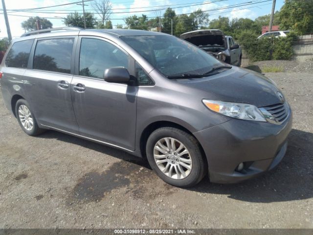 Photo 0 VIN: 5TDYZ3DC3HS819463 - TOYOTA SIENNA 