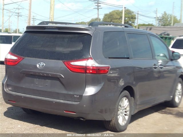 Photo 3 VIN: 5TDYZ3DC3HS819463 - TOYOTA SIENNA 