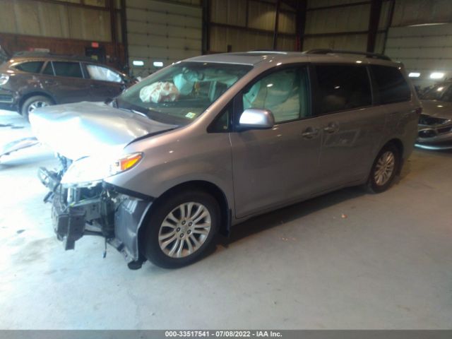 Photo 1 VIN: 5TDYZ3DC3HS833427 - TOYOTA SIENNA 