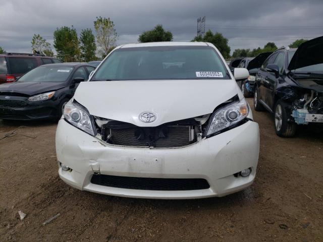 Photo 4 VIN: 5TDYZ3DC3HS842404 - TOYOTA SIENNA XLE 