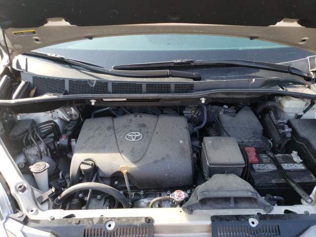 Photo 6 VIN: 5TDYZ3DC3HS858442 - TOYOTA SIENNA XLE 