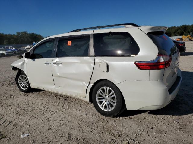 Photo 1 VIN: 5TDYZ3DC3HS870655 - TOYOTA SIENNA XLE 