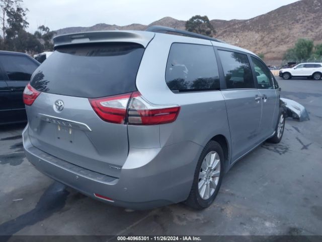 Photo 3 VIN: 5TDYZ3DC3HS875564 - TOYOTA SIENNA 