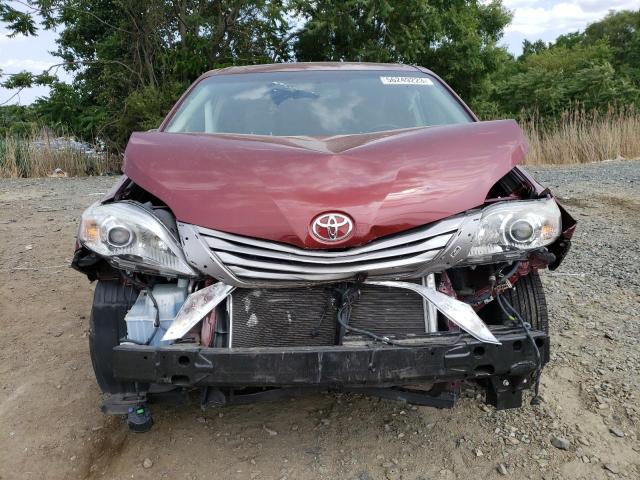 Photo 4 VIN: 5TDYZ3DC3HS899458 - TOYOTA SIENNA XLE 