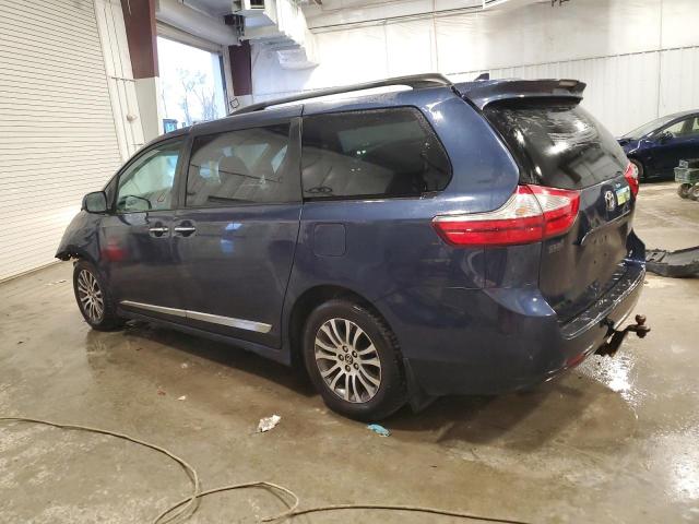 Photo 1 VIN: 5TDYZ3DC3JS909007 - TOYOTA SIENNA XLE 