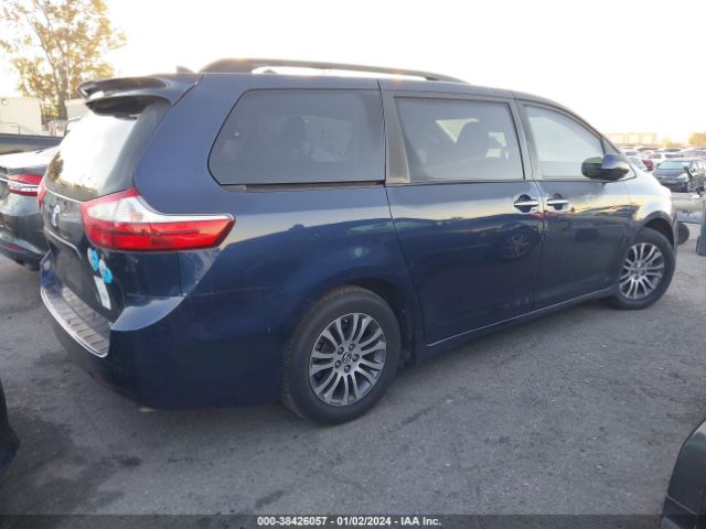 Photo 3 VIN: 5TDYZ3DC3JS920735 - TOYOTA SIENNA 