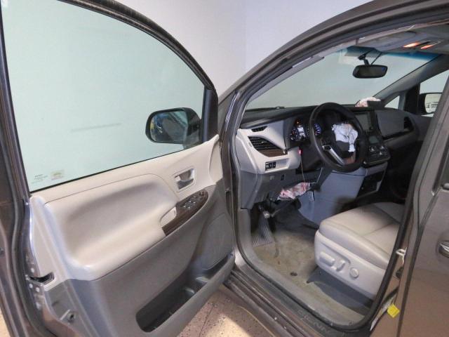 Photo 8 VIN: 5TDYZ3DC3JS921237 - TOYOTA SIENNA XLE 