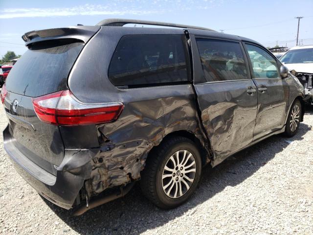 Photo 2 VIN: 5TDYZ3DC3JS921237 - TOYOTA SIENNA XLE 