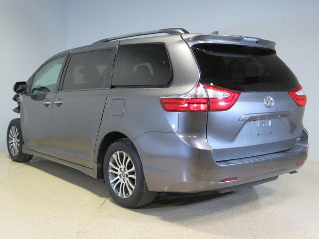 Photo 2 VIN: 5TDYZ3DC3JS921237 - TOYOTA SIENNA XLE 