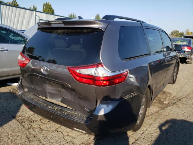 Photo 3 VIN: 5TDYZ3DC3JS943965 - TOYOTA SIENNA XLE 