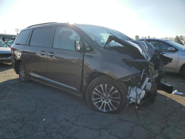 Photo 3 VIN: 5TDYZ3DC3JS965836 - TOYOTA SIENNA XLE 