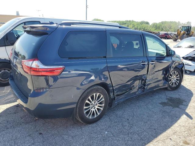 Photo 2 VIN: 5TDYZ3DC3KS008933 - TOYOTA SIENNA XLE 