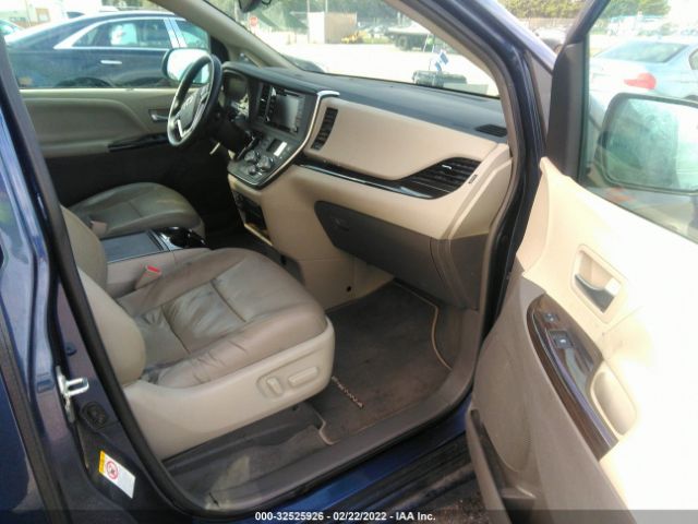 Photo 4 VIN: 5TDYZ3DC3KS999860 - TOYOTA SIENNA 