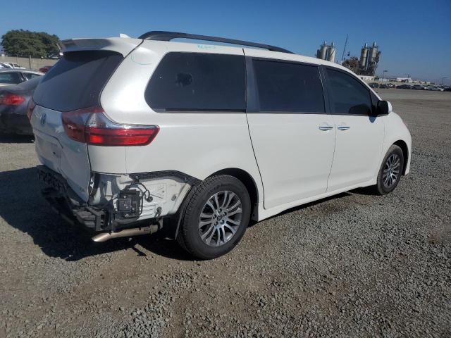 Photo 2 VIN: 5TDYZ3DC3LS087098 - TOYOTA SIENNA XLE 