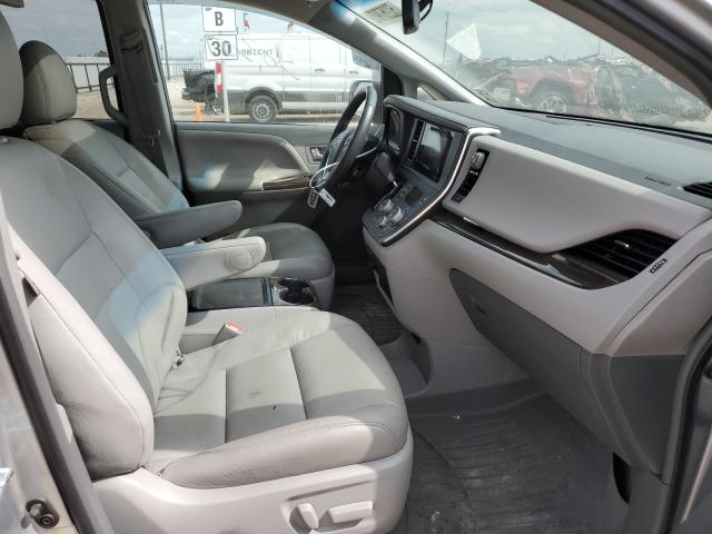 Photo 4 VIN: 5TDYZ3DC4HS766482 - TOYOTA SIENNA XLE 