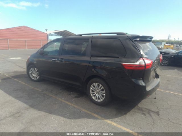 Photo 2 VIN: 5TDYZ3DC4HS766966 - TOYOTA SIENNA 