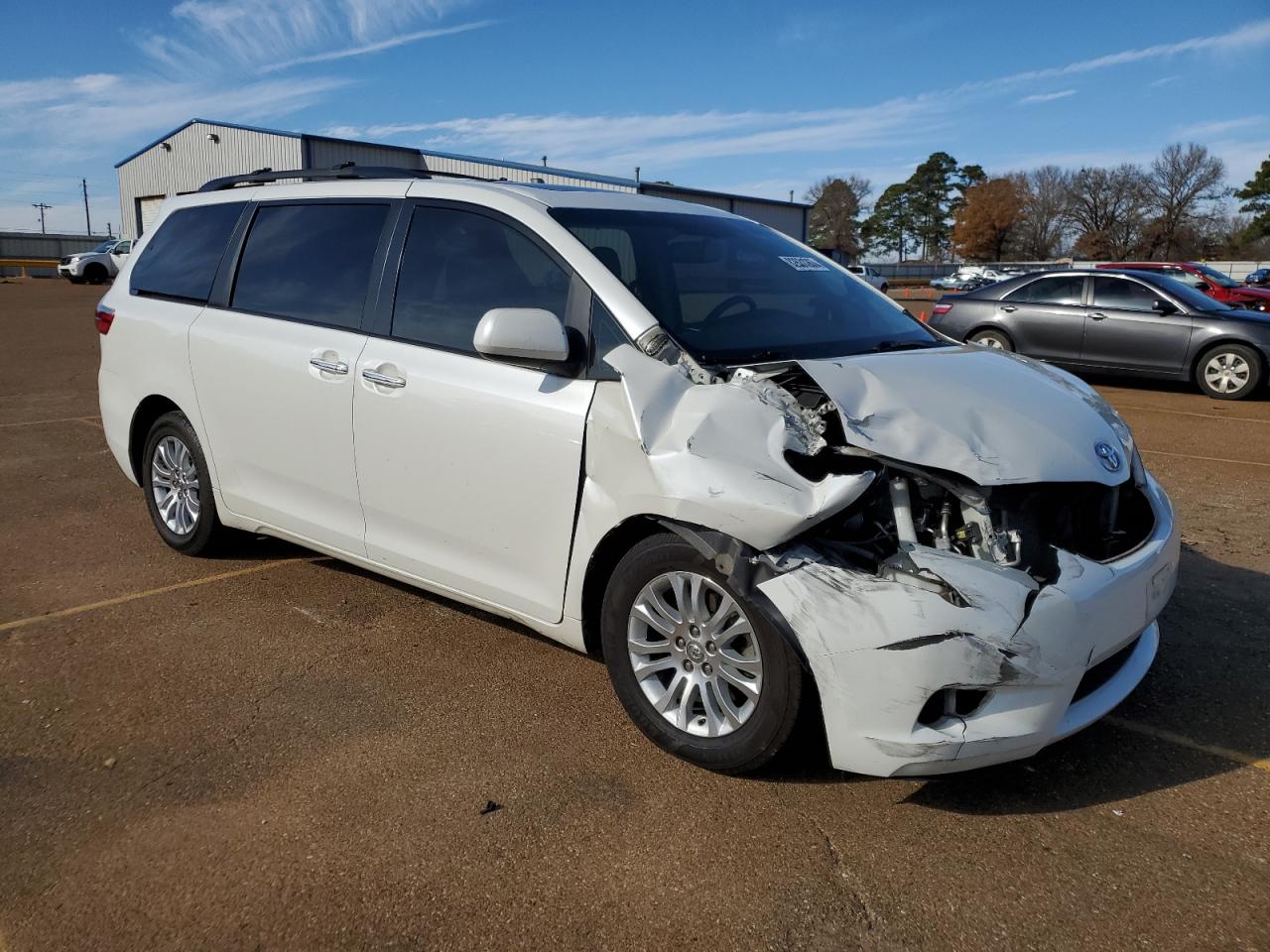 Photo 3 VIN: 5TDYZ3DC4HS785792 - TOYOTA SIENNA 