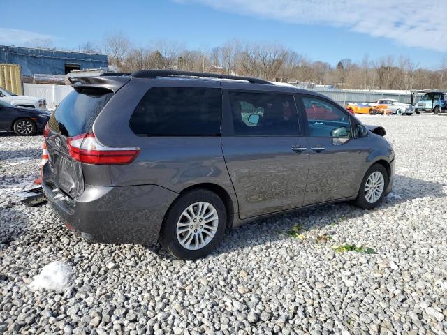 Photo 2 VIN: 5TDYZ3DC4HS793522 - TOYOTA SIENNA XLE 