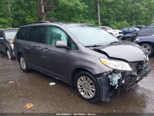 Photo 0 VIN: 5TDYZ3DC4HS800565 - TOYOTA SIENNA 