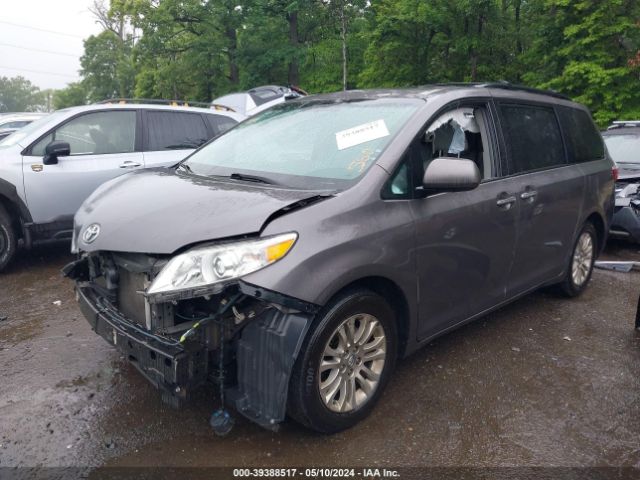 Photo 1 VIN: 5TDYZ3DC4HS800565 - TOYOTA SIENNA 