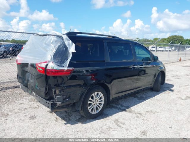 Photo 3 VIN: 5TDYZ3DC4HS807211 - TOYOTA SIENNA 