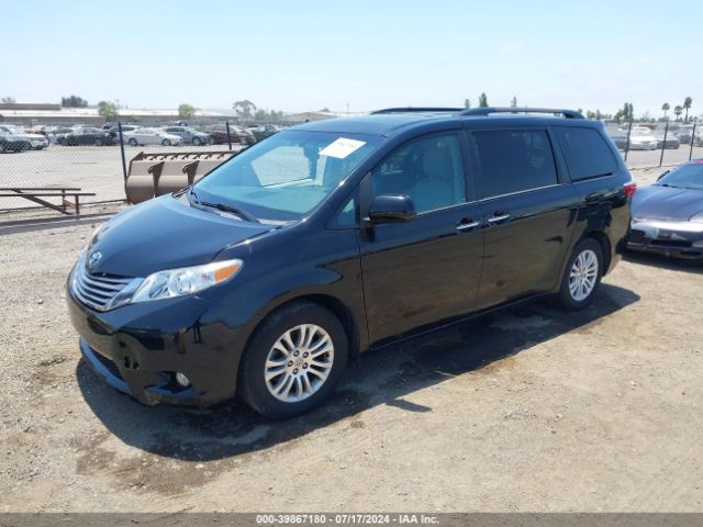 Photo 1 VIN: 5TDYZ3DC4HS835462 - TOYOTA SIENNA 