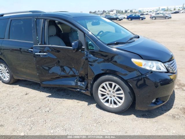 Photo 5 VIN: 5TDYZ3DC4HS835462 - TOYOTA SIENNA 