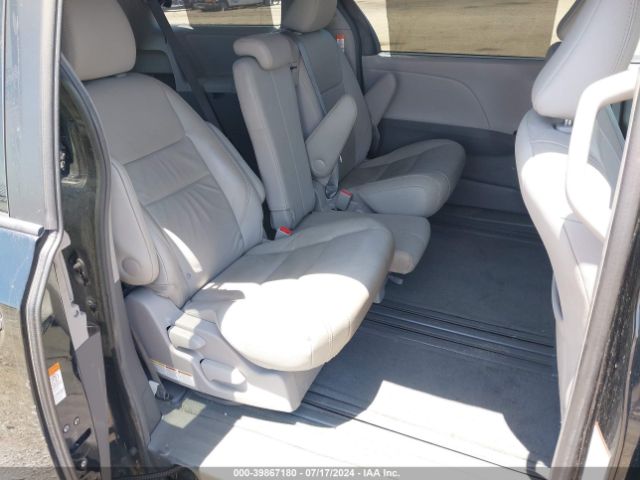 Photo 7 VIN: 5TDYZ3DC4HS835462 - TOYOTA SIENNA 