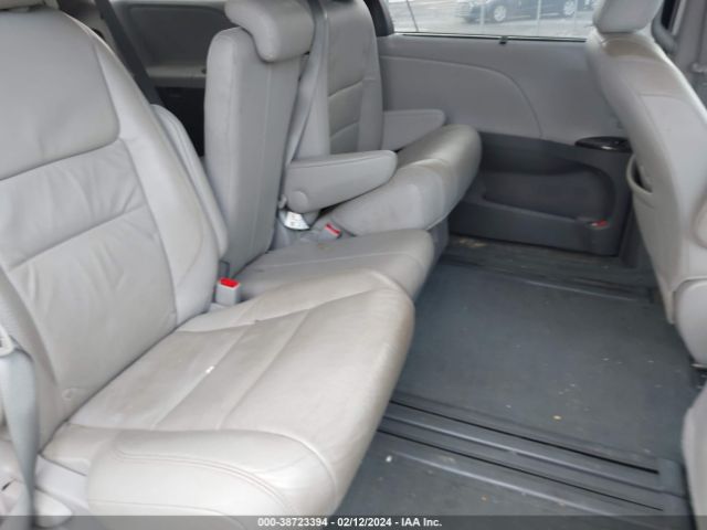 Photo 7 VIN: 5TDYZ3DC4HS864881 - TOYOTA SIENNA 