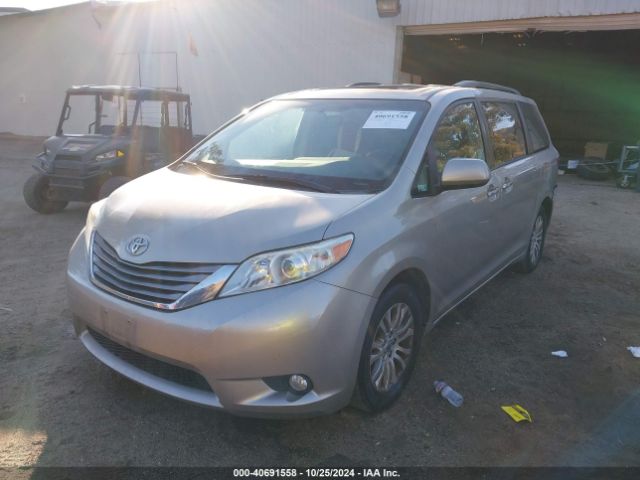 Photo 1 VIN: 5TDYZ3DC4HS886640 - TOYOTA SIENNA 