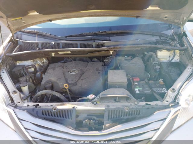 Photo 9 VIN: 5TDYZ3DC4HS886640 - TOYOTA SIENNA 