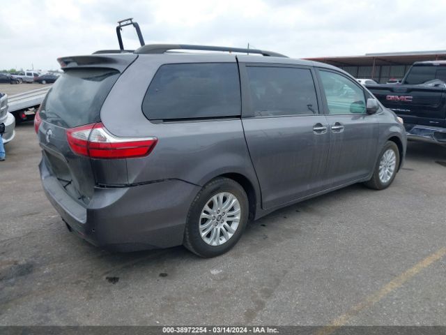 Photo 3 VIN: 5TDYZ3DC4HS891322 - TOYOTA SIENNA 