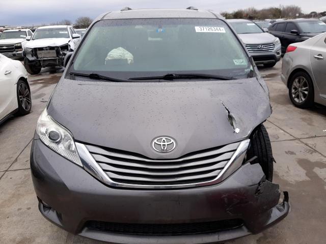 Photo 4 VIN: 5TDYZ3DC4HS898030 - TOYOTA SIENNA XLE 