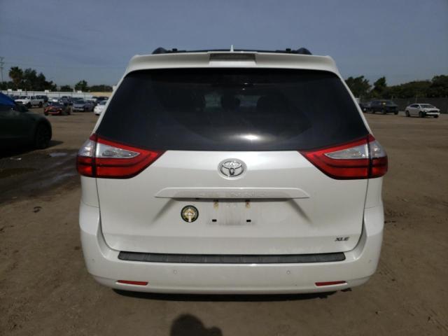 Photo 5 VIN: 5TDYZ3DC4JS904687 - TOYOTA SIENNA XLE 