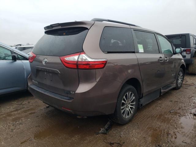 Photo 2 VIN: 5TDYZ3DC4JS921571 - TOYOTA SIENNA XLE 