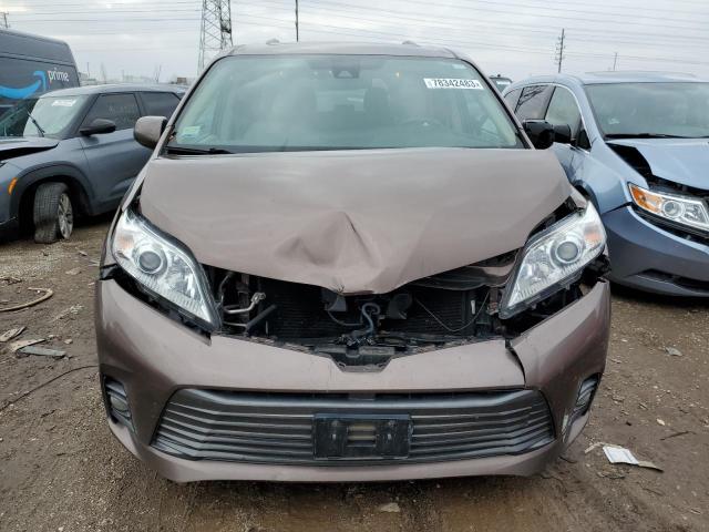 Photo 4 VIN: 5TDYZ3DC4JS921571 - TOYOTA SIENNA XLE 