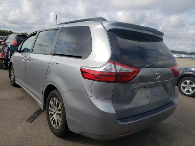 Photo 2 VIN: 5TDYZ3DC4JS931873 - TOYOTA SIENNA XLE 