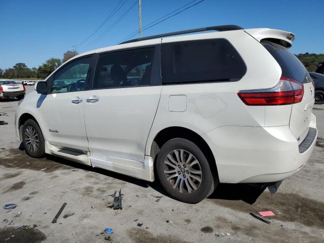 Photo 1 VIN: 5TDYZ3DC4JS933784 - TOYOTA SIENNA XLE 