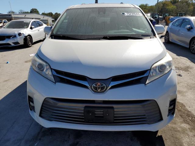 Photo 4 VIN: 5TDYZ3DC4JS933784 - TOYOTA SIENNA XLE 