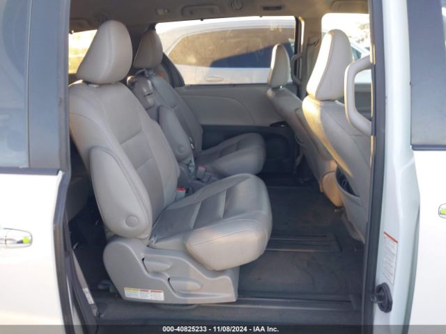 Photo 7 VIN: 5TDYZ3DC4JS937804 - TOYOTA SIENNA 