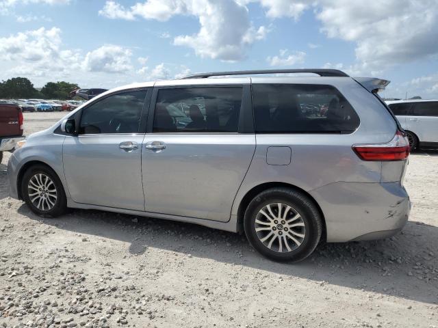 Photo 1 VIN: 5TDYZ3DC4JS942775 - TOYOTA SIENNA XLE 