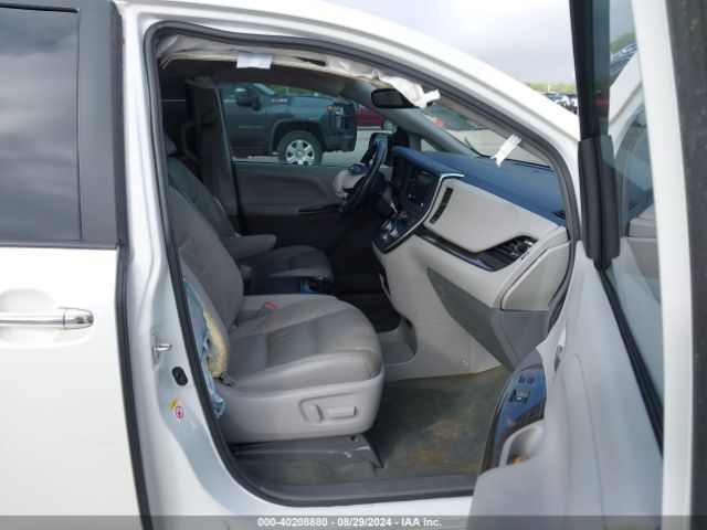 Photo 4 VIN: 5TDYZ3DC4JS962721 - TOYOTA SIENNA 