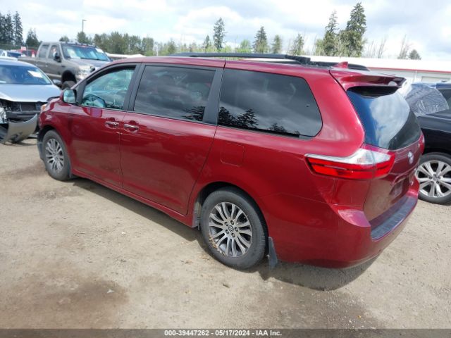 Photo 2 VIN: 5TDYZ3DC4JS963500 - TOYOTA SIENNA 